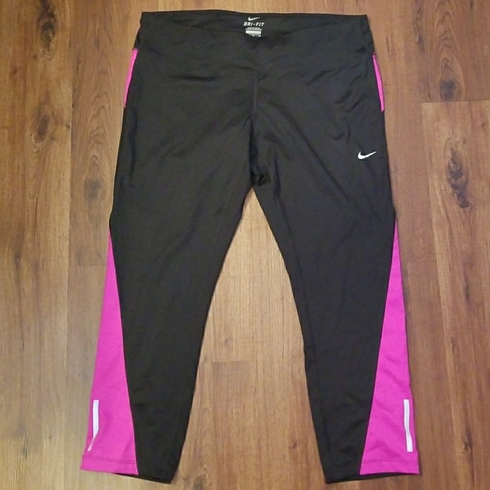 Nike dri fit Capri